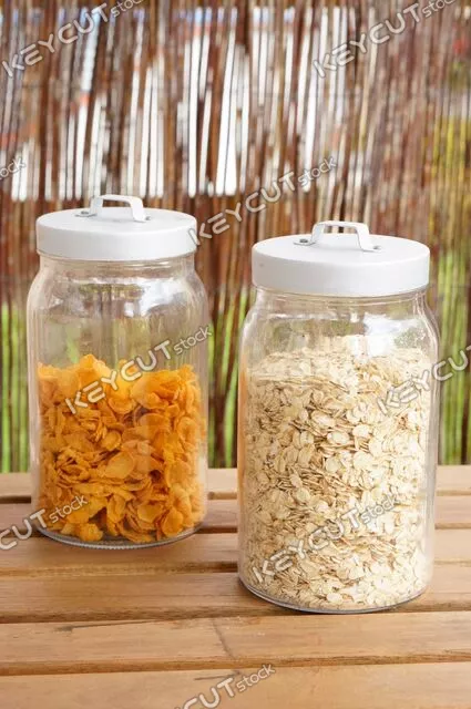 항아리,곡물,영양물 섭취,간식,확대,vertical,selective,focus,closeup,jar,cornflakes,oatmeal,wood,wooden,surface,table,morning,breakfast,healthy,grain,food,meal,snack,nutrition,health,delicious,crunchy,corn,flake,cereal,fiber,tasty,snacks,glass,container,1431848107