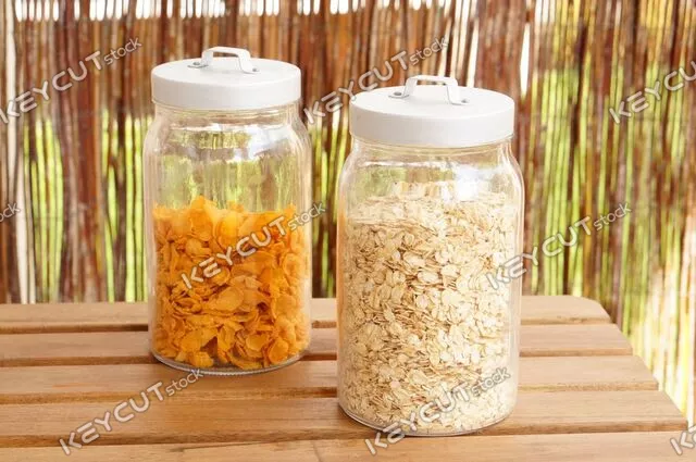 영양물 섭취,간식,우두둑 깨무는,확대,목재,selective,focus,closeup,jar,cornflakes,oatmeal,wood,wooden,surface,table,morning,breakfast,healthy,grain,food,meal,snack,nutrition,health,delicious,crunchy,corn,flake,cereal,fiber,tasty,snacks,glass,container,1586700742