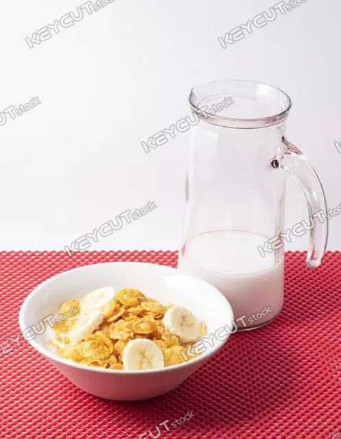 아침,디저트,영양물 섭취,확대,우유,food,healthy,breakfast,milk,diet,organic,bowl,white,wooden,background,snack,fresh,glass,natural,fruit,tasty,nutrition,banana,sweet,health,closeup,cereal,vegetarian,dessert,cream,eating,morning,dairy,pitcher,vitamin,cornflakes,1628539297