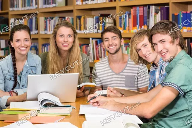 숙제,공부하는,교과서,랩탑,정보,learning,studying,revising,study,learn,student,university,casual,sitting,education,college,higher education,academic,books,school,information,knowledge,library,students,teamwork,textbook,book,bookcase,bookshelf,desk,group,literature,reading,research,shelf,table,team,educational,intelligence,textbooks,homework,writing,friends,using,laptop,notebook,technology,computer,wireless,smiling,happy,portrait,1529685477